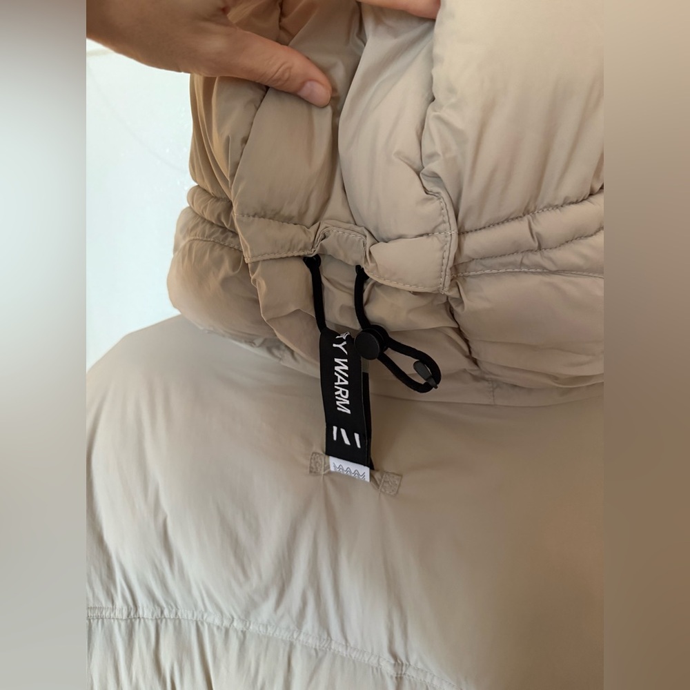 The Very Warm // hooded anorak puffer jacket - Picture 9 of 12